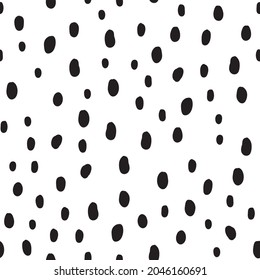 Hand drawn polka dot seamless pattern. Vector texture circle doodles.
