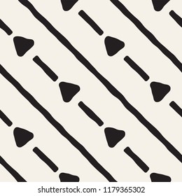 Hand drawn seamless pattern. Abstract geometric shapes background in black and white. Vector ethnic style grungy texture.