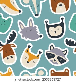 Padrão sem costura desenhado à mão com animais da floresta. Textura repetida para design têxtil, tecido e scrapbooking. Rostos de animais selvagens, raposa, lobo, esquilo, alce e outros.