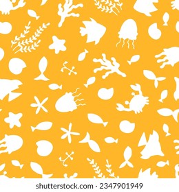 Hand drawn seamless pattern with underwater animals. Ocean, sea life. Nautical background. Vector illustration
