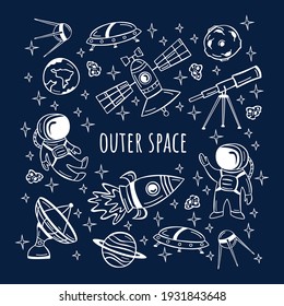 Conjunto dibujado a mano con astronauta, satélite, cohete y planetas en estilo doodle. Colección de doodles dibujados a mano en el espacio exterior.