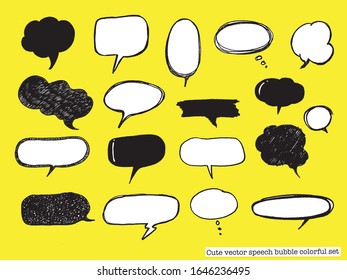 Conjunto de burbujas coloridas del discurso con palabras de diálogo,Conjunto de doodles del discurso de burbujas de vector