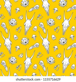 Hand drawn skulls of witch animals seamless pattern. Rat, bat, goat, toad, raven, snake, cat sculls. Symbols of black magic, voodoo, witchcraft, sorcery, necromancy. Halloween, gothic scary background