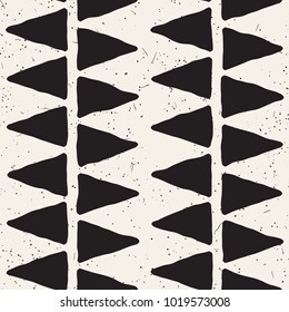 Hand drawn style abstract seamless pattern in black and white. Retro grunge freehand jagged lines texture.