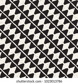 Hand drawn style abstract seamless pattern in black and white. Retro grunge freehand jagged lines texture.