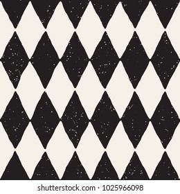 Hand drawn style abstract seamless pattern in black and white. Retro grunge freehand jagged lines texture.