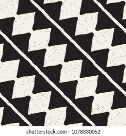 Hand drawn style abstract seamless pattern in black and white. Retro grunge freehand jagged lines texture.