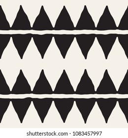 Hand drawn style abstract seamless pattern in black and white. Retro grunge freehand jagged lines texture.