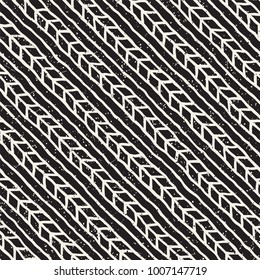 Hand drawn style seamless pattern. Abstract geometric tiling background in black and white. Vector stylish doodle line lattice