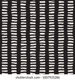 Hand drawn style seamless pattern. Abstract geometric tiling background in black and white. Vector stylish doodle line lattice