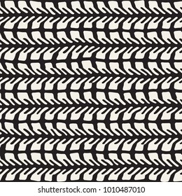 Hand drawn style seamless pattern. Abstract geometric tiling background in black and white. Vector stylish doodle line lattice