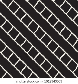 Hand drawn style seamless pattern. Abstract geometric tiling background in black and white. Vector stylish doodle line lattice