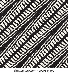 Hand drawn style seamless pattern. Abstract geometric tiling background in black and white. Vector stylish doodle line lattice