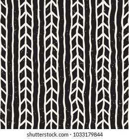 Hand drawn style seamless pattern. Abstract geometric tiling background in black and white. Vector doodle line lattice