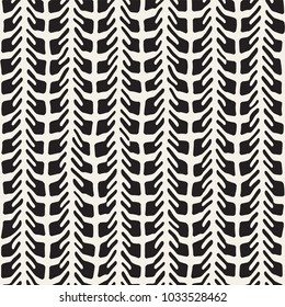 Hand drawn style seamless pattern. Abstract geometric tiling background in black and white. Vector doodle line lattice