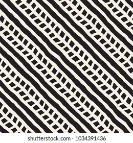 Hand drawn style seamless pattern. Abstract geometric tiling background in black and white. Vector doodle line lattice