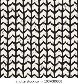 Hand drawn style seamless pattern. Abstract geometric tiling background in black and white. Vector doodle line lattice