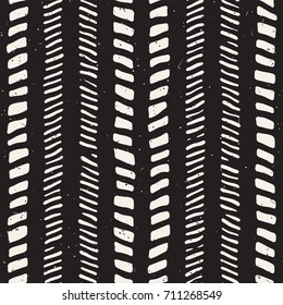 Hand drawn style seamless pattern. Abstract geometric tiling background in black and white. Vector stylish doodle line lattice
