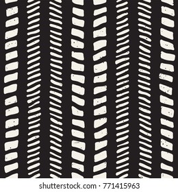 Hand drawn style seamless pattern. Abstract geometric tiling background in black and white. Vector stylish doodle line lattice