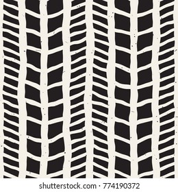 Hand drawn style seamless pattern. Abstract geometric tiling background in black and white. Vector stylish doodle line lattice