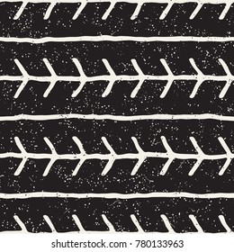 Hand drawn style seamless pattern. Abstract geometric tiling background in black and white. Vector stylish doodle line lattice