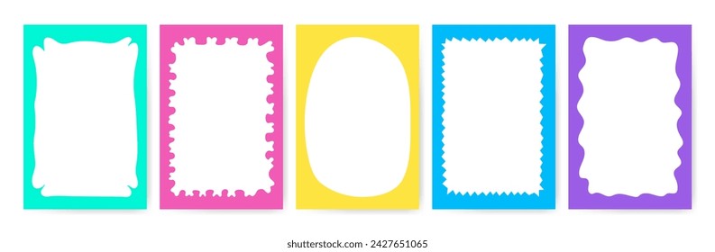 Conjunto de cuadro de texto dibujado a mano con colores brillantes y ricos. Fondo ondulado de borde festoneado de Doodle para redes sociales. Plantilla gráfica de moda de marco de texto curvo. La creatividad abstracta geométrica de los niños limita.