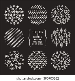 Handgezeichnete Texturen und Pinsel. Künstlerische Sammlung von Design-Elementen: Stammesmuster, geometrische Ornamente, abstrakte Linien mit Tinte. Einziger Vektor.