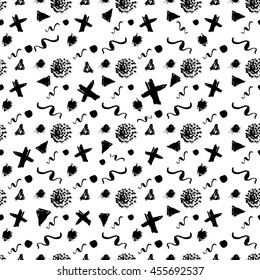 Hand drawn vector grunge ink circle modern pattern. Seamless background.