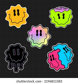 Ilustraciones de vectores dibujadas a mano de varios stickers, estampillas, pines con la cara abstracta cómica psicodélica emoji feliz.