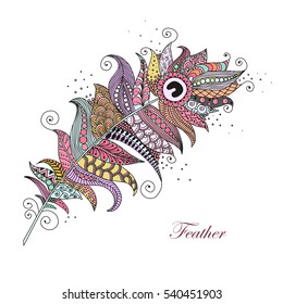 Handgezeichnete Zentangle-Feder auf weißem Hintergrund. Vintage Stammesfeder. Isolierte Vektorgrafik, Design-Element.