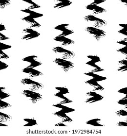 Hand drawn zig zag seamless pattern. Monochrome background.  Ink brush vector illustration. 