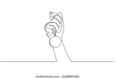 Dibujo de línea continua de medalla de mano. Logro, mano sosteniendo trofeo continuamente dibujando una línea símbolo de logro, ganador y éxito de la competencia.
