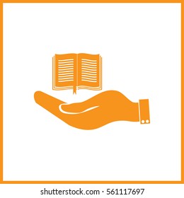 hand holding a open book