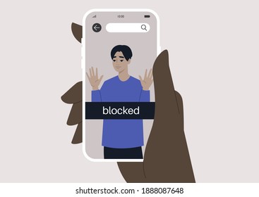 Mano sosteniendo un smartphone con una cuenta de usuario bloqueada, mostrada en una pantalla, privacidad en los medios sociales