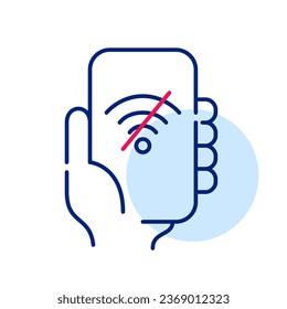 Hand, die ein Smartphone hält. Kein Internetsignal. WLAN-Wellen überquerten Symbol. Pixel-perfektes Symbol