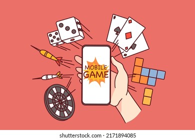 Mano con smartphone con aplicaciones de juegos en línea. Persona adicta a los juegos de internet en el teléfono celular. El concepto de juego y adicción. Ilustración vectorial. 