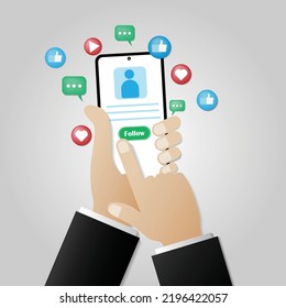 Mano con smartphone y pantalla táctil con social.