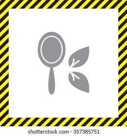 Hand Mirror line icon