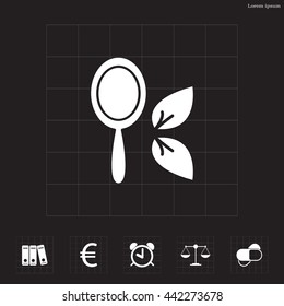 Hand Mirror line icon