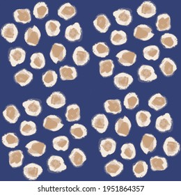 Paquetes pintados a mano en beige y blanco con interesante estructura sobre fondo azul. Patrón vectorial que se puede repetir sin problemas.