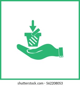 hand and shopping basket 