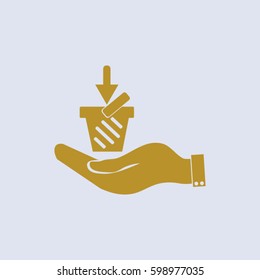 hand and shopping basket 