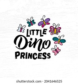 Dibujo manual de la ilustración del vector de dino rosa con tipografía de letras. Concepto para la impresión de camisetas para niños. Logotipo de dino rosado, insignia, icono. Logo de Dinosaur, pancarta, volante. 10. Ilustración del vector