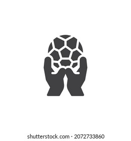Mano con icono del vector de la bola de fútbol. signo plano relleno para concepto móvil y diseño web. Mano sujeta el icono del glifo de la bola de fútbol. Símbolo, ilustración del logotipo. Gráficos vectoriales