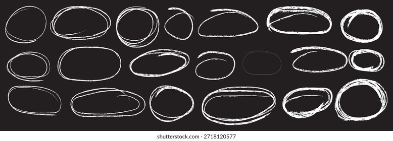 Realces de círculo grunge de rabiscar desenhado à mão. Ovais redondos de caneta a carvão. Marcador rascunho rabiscar em baixo. Quadros de rastreamento redondos. Ilustração vetorial de nota circular pintada à mão livre