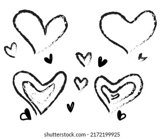 Corazones de marcadores ásperos dibujados a mano aislados en fondo blanco. Ilustración vectorial para su diseño gráfico