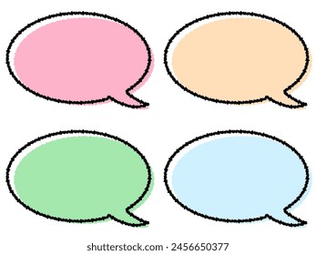 Conjunto de burbujas de discurso pop de estilo dibujado a mano de 4 colores, círculo pálido