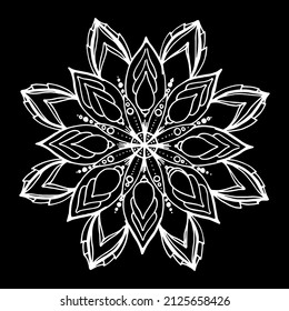mandala de vector dibujado a mano. Mandala redondea un patrón simétrico estilizado de pétalos florales con una línea blanca aislada sobre el negro para la decoración. elemento ethik aislado para la plantilla de diseño