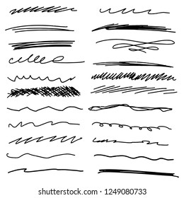 Conjunto de conjuntos hechos a mano de trazos de subrayado en el estilo de doodle de pincel de marcador varias formas