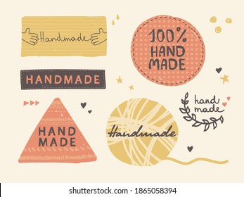 Handgefertigte Beschriftung, Tagsatz. Vektorhandzieher, flacher Aufkleber. Perfekt für Cartoon-Design oder Ihr Produkt. Kalligrafischer handgeschriebener Text für Handwerker und Hersteller. Orange, gelb, braun